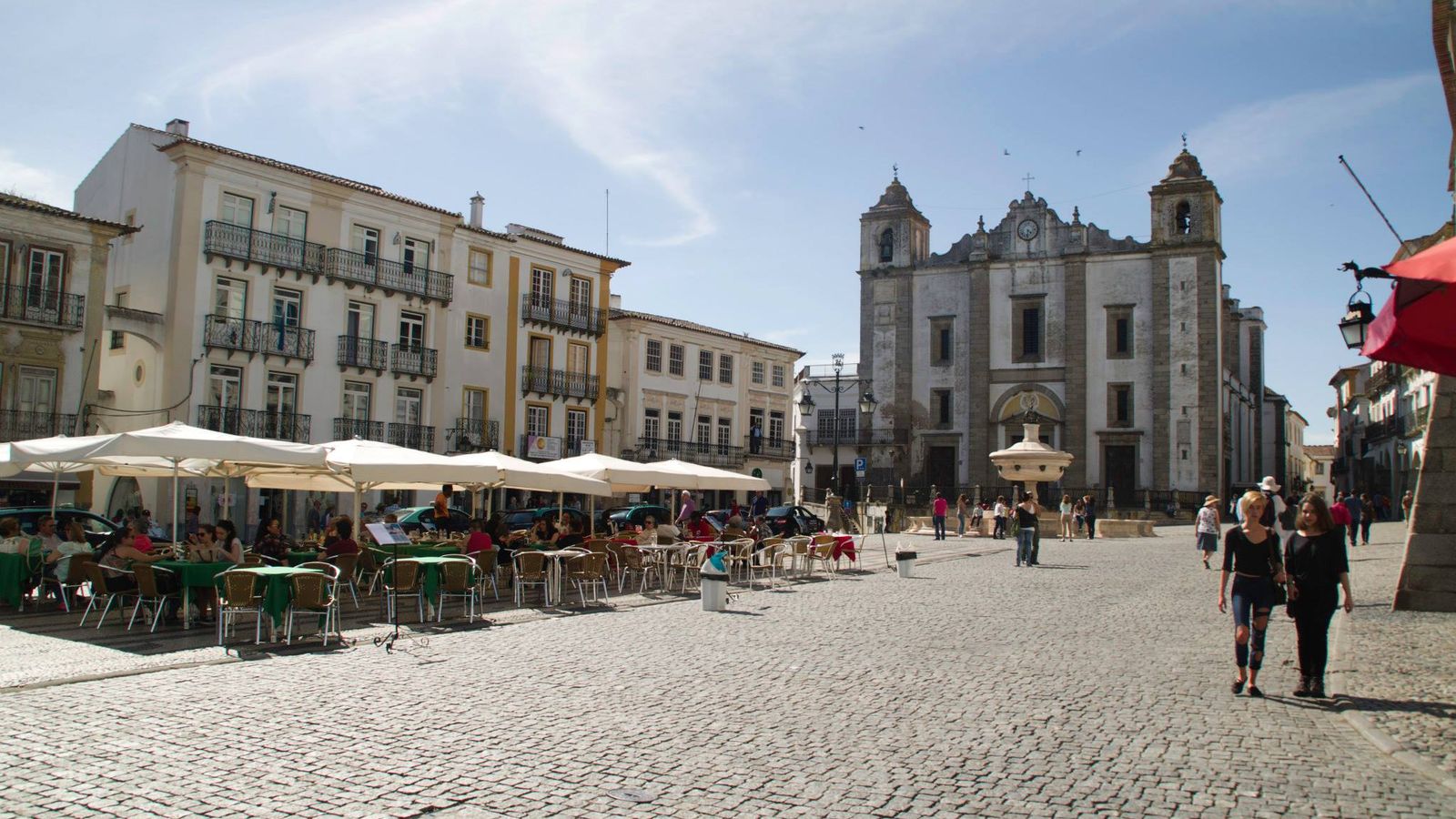 Evora, plaza giraldo, portugal